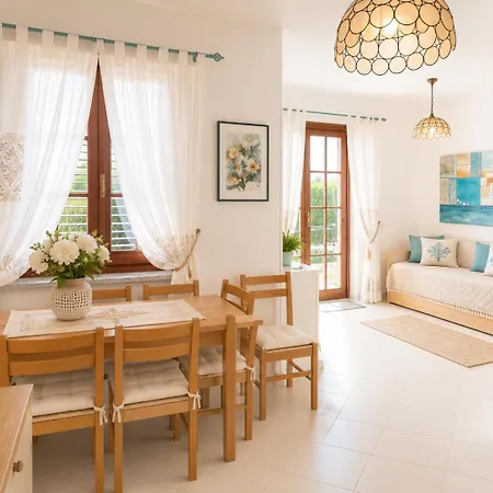 Apartment 2i-beach House With Veranda *