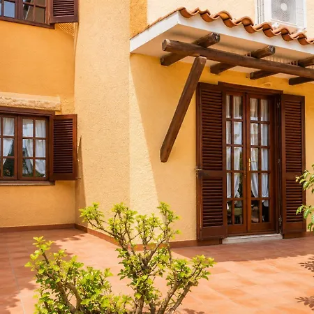 2i-beach House With Veranda *